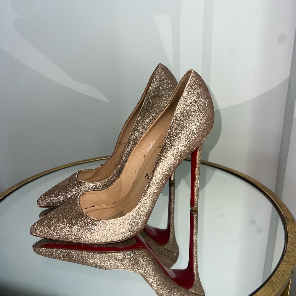 Christian Louboutin Elegant Glitter Pumps